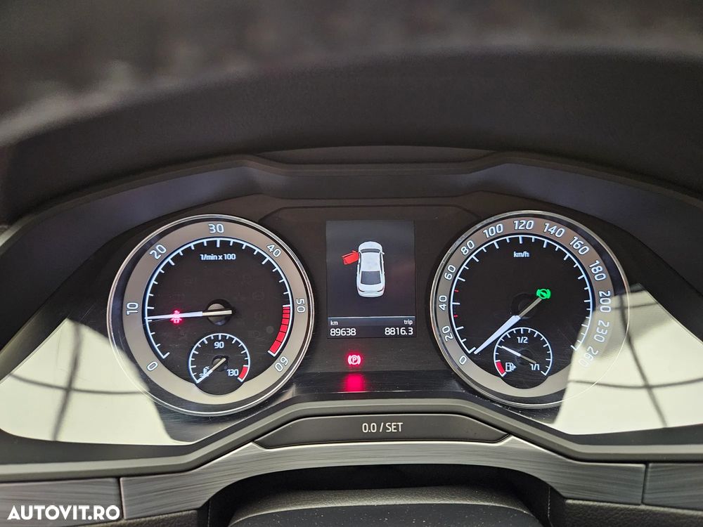 Skoda Superb 2.0 TDI DSG Ambition - 23