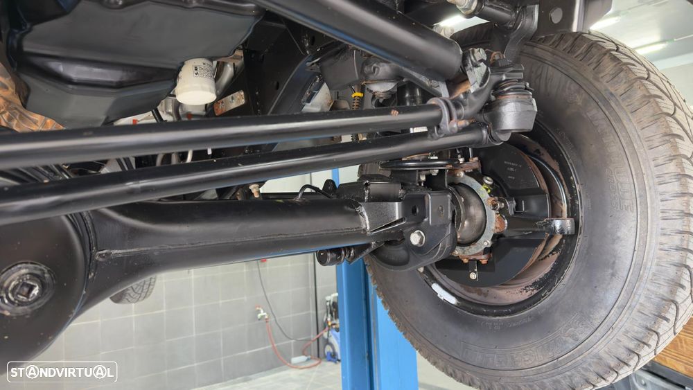 Land Rover Defender 110 DPF SE - 35