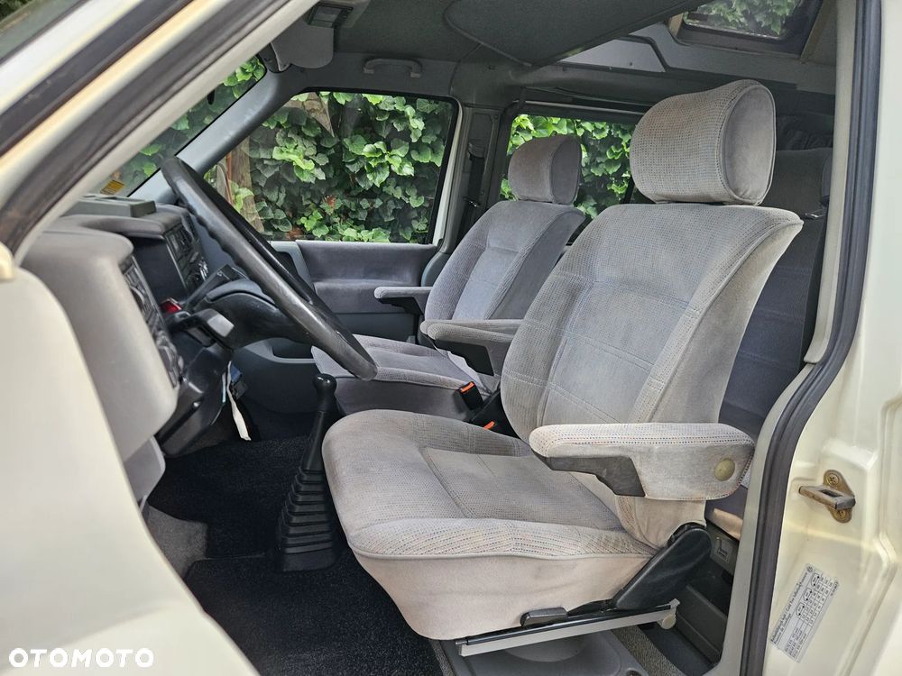 Volkswagen California - 11