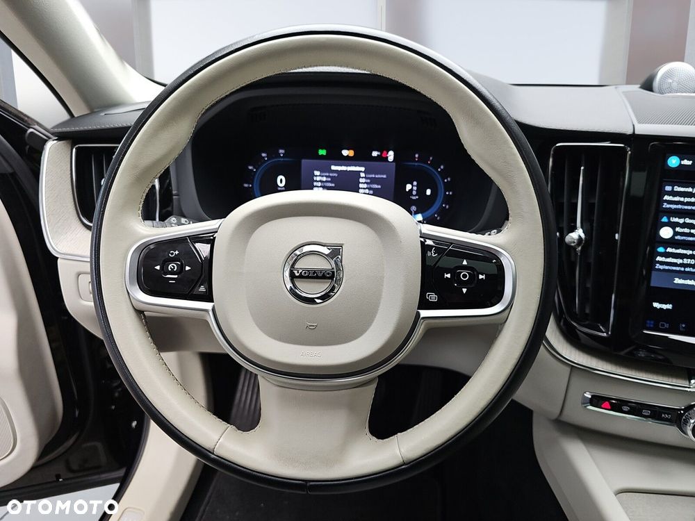 Volvo XC 60 B5 B AWD Inscription - 18