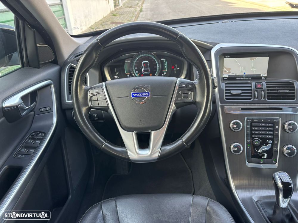 Volvo XC 60 2.0 D4 R-Design - 23