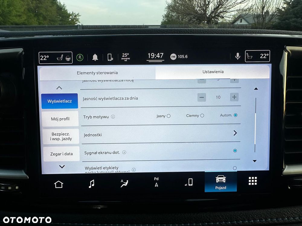 Chrysler Pacifica - 16