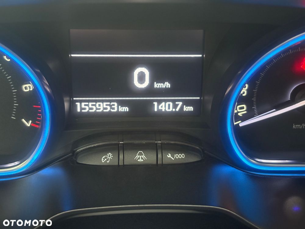 Peugeot 2008 - 32