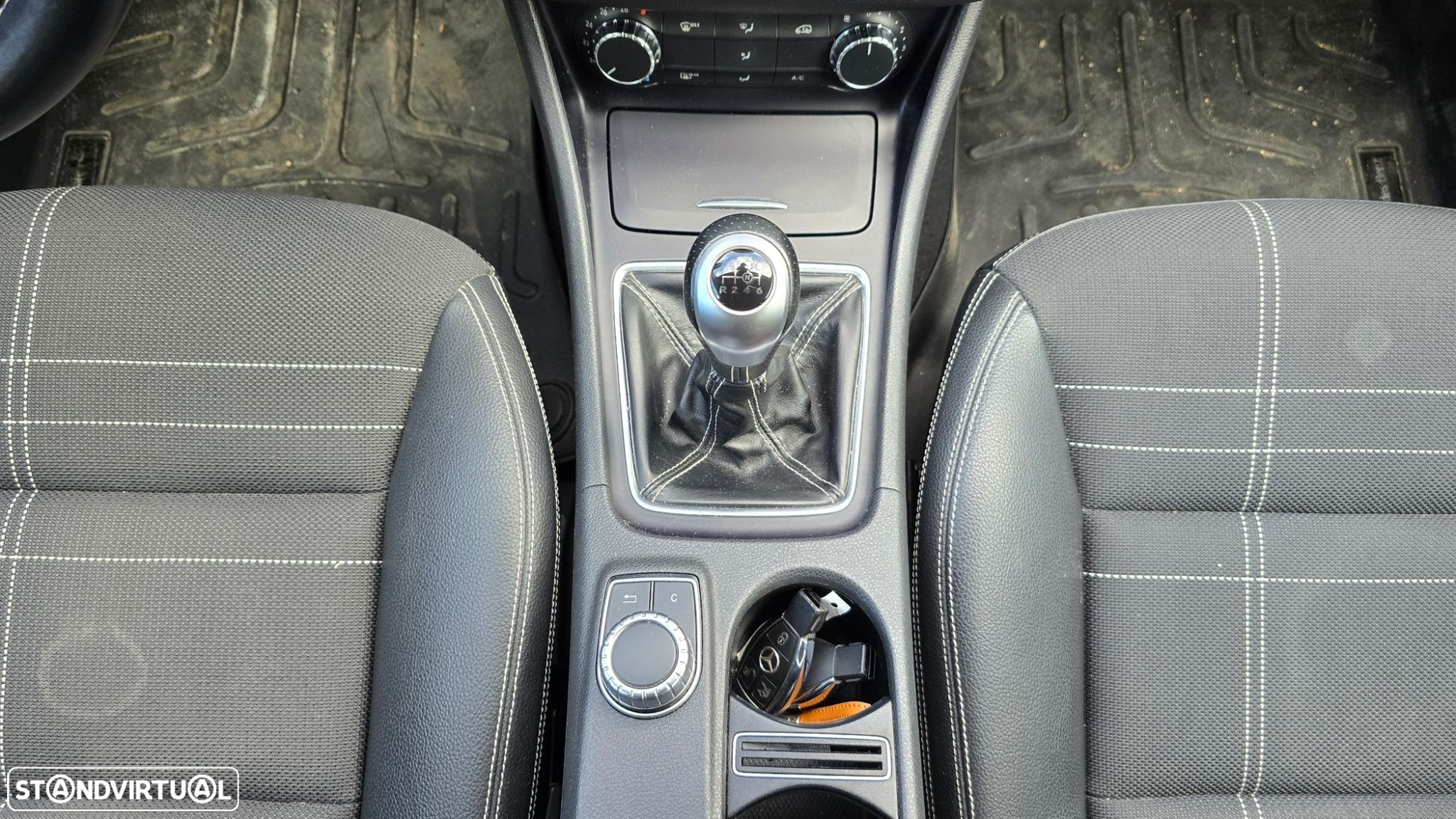 Mercedes-Benz GLA 200 CDi - 28
