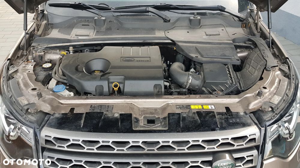Land Rover Discovery Sport TD4 HSE Luxury - 9