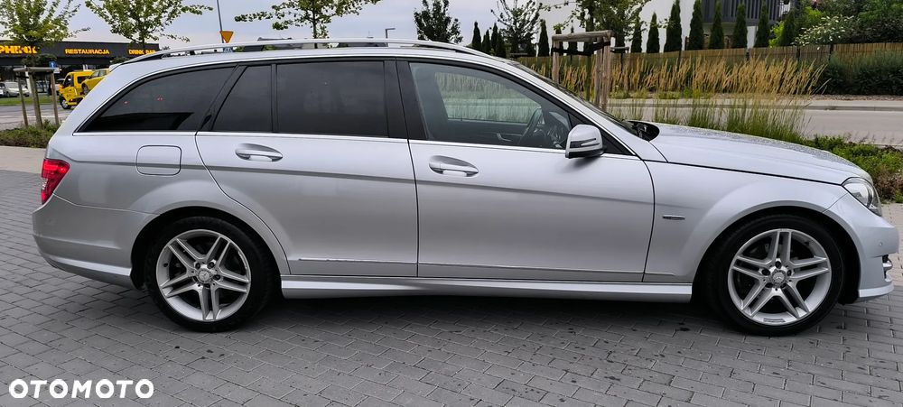 Mercedes-Benz Klasa C 220 CDI DPF Automatik Avantgarde - 25