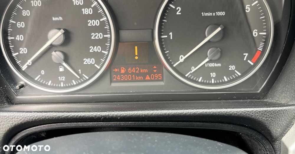 BMW Seria 3 318i - 14