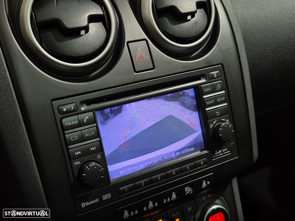 Nissan Qashqai 1.6 Tekna Premium 17 - 26