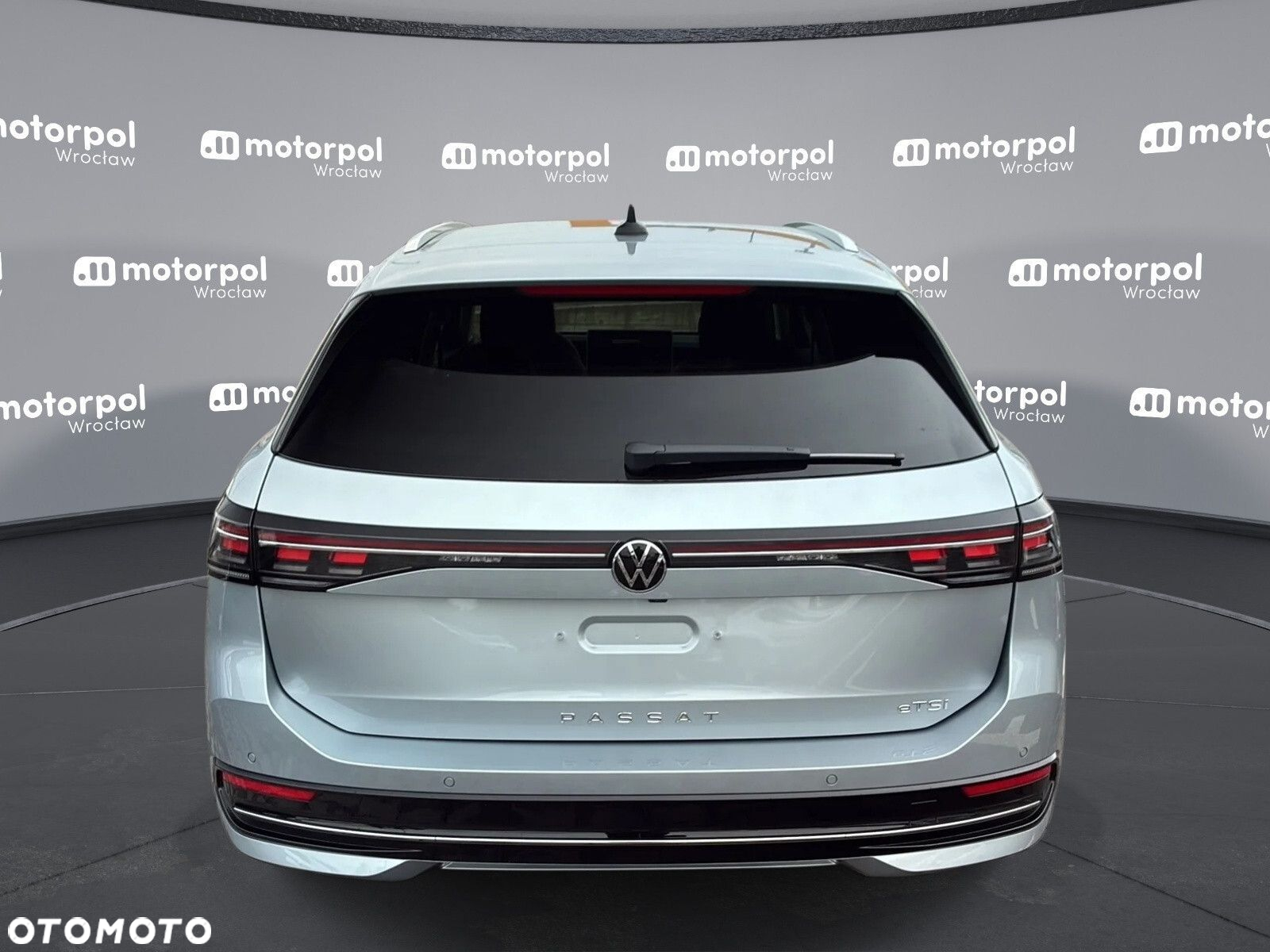 Volkswagen Passat - 9