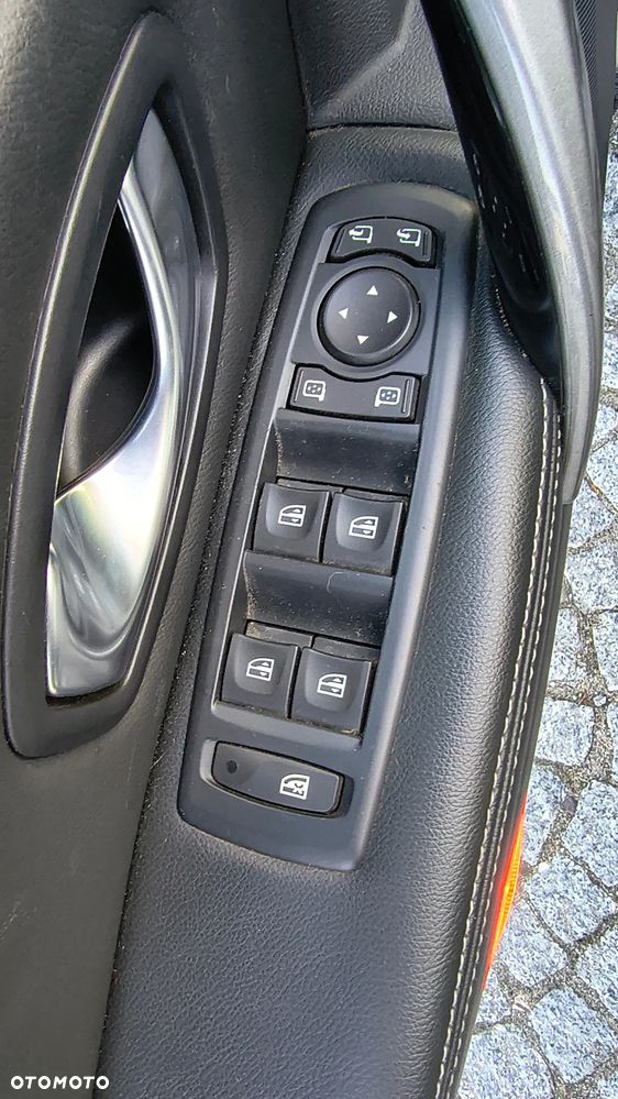 Renault Laguna 2.0 dCi Bose Edition - 15