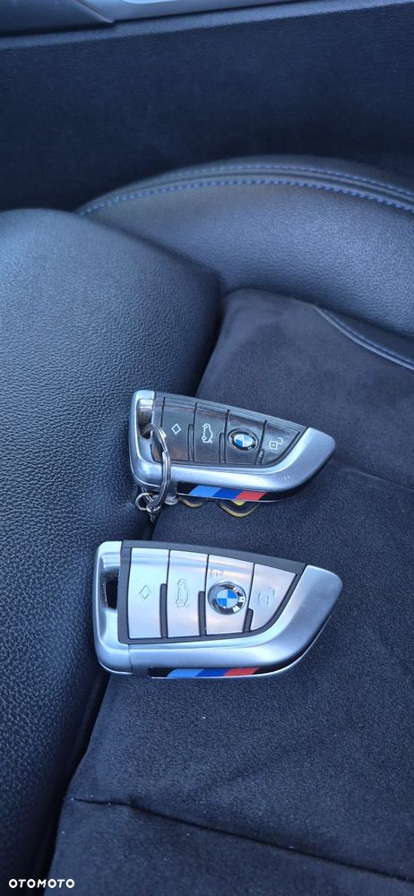 BMW Seria 3 330d xDrive - 11