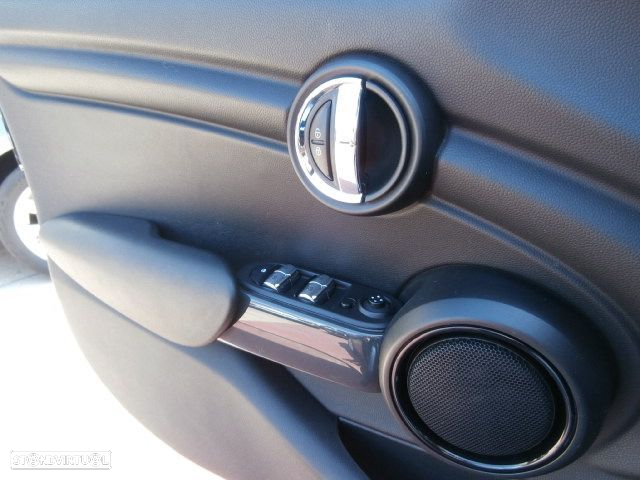 MINI 5 Portas One D - 27