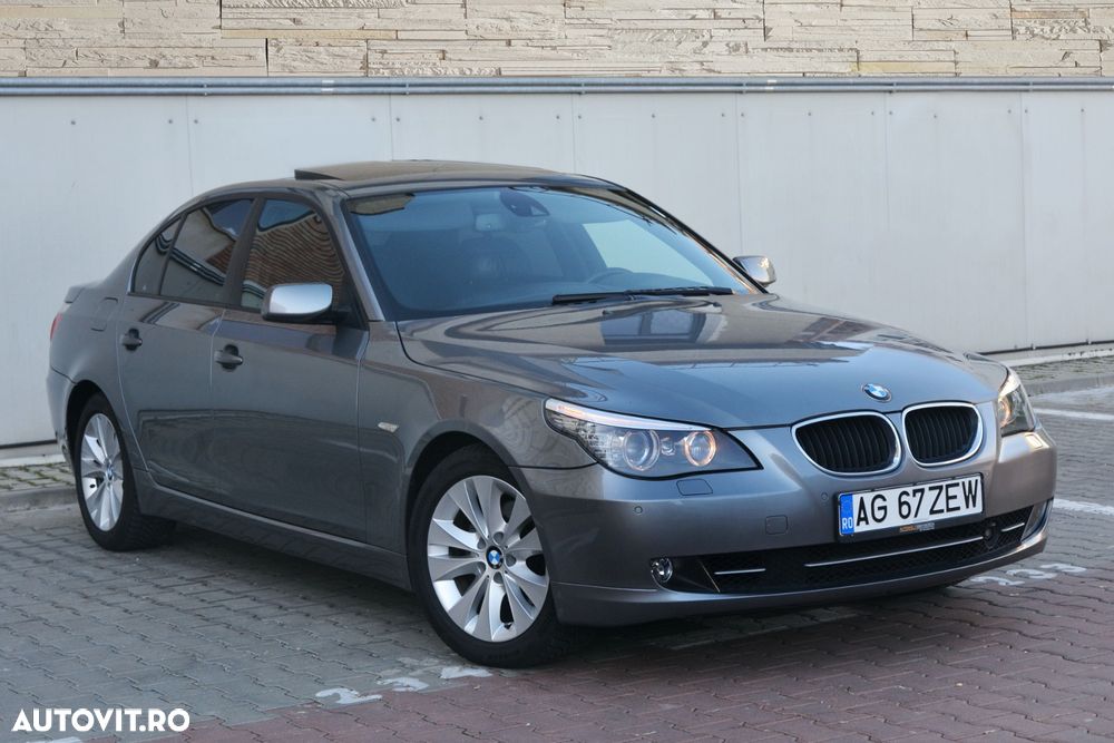 BMW Seria 5 520d Touring Special Edition - 11
