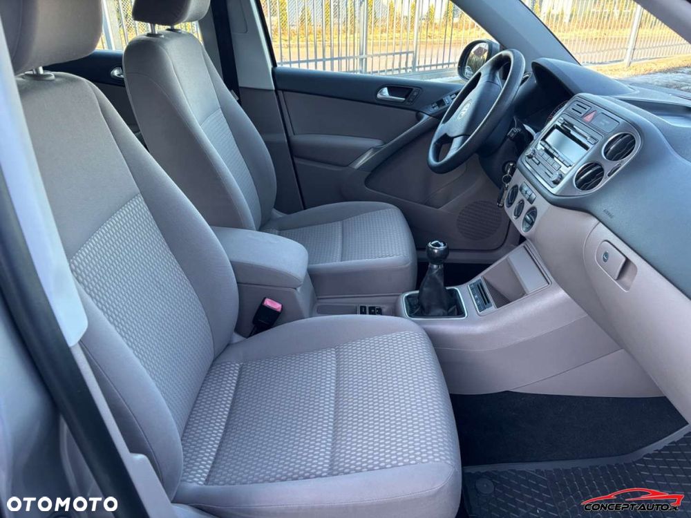 Volkswagen Tiguan - 14