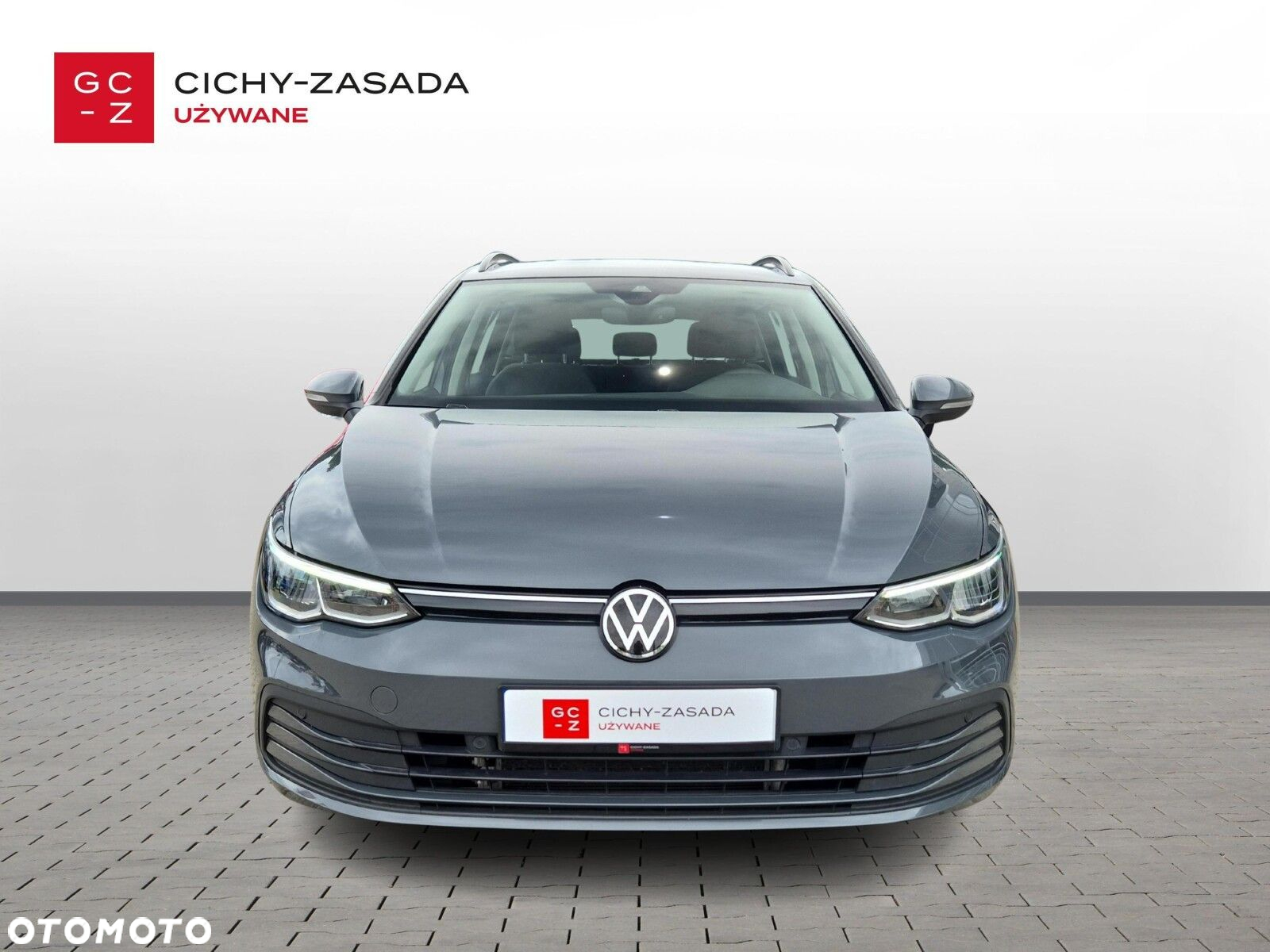 Volkswagen Golf - 8