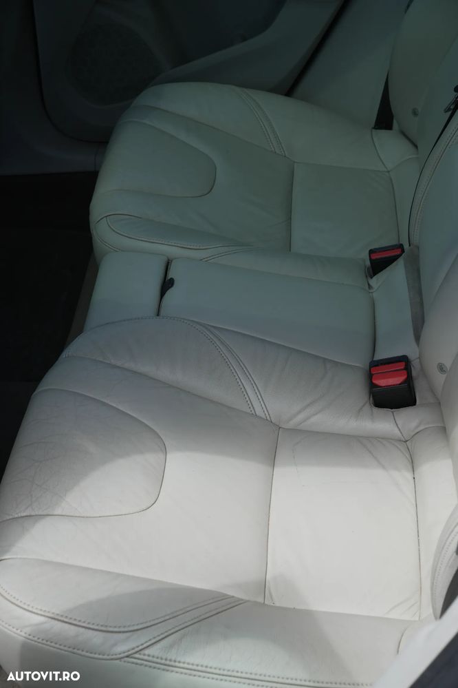 Volvo V40 D3 Summum - 16