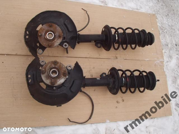 MCPERSON ZWROTNICA PRAWA LEWA TOYOTA YARIS II