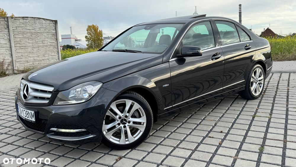 Mercedes-Benz C-Class 2011 photo 4