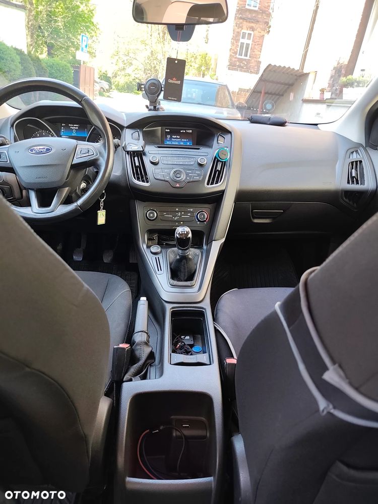 Ford Focus 1.6 Trend - 8