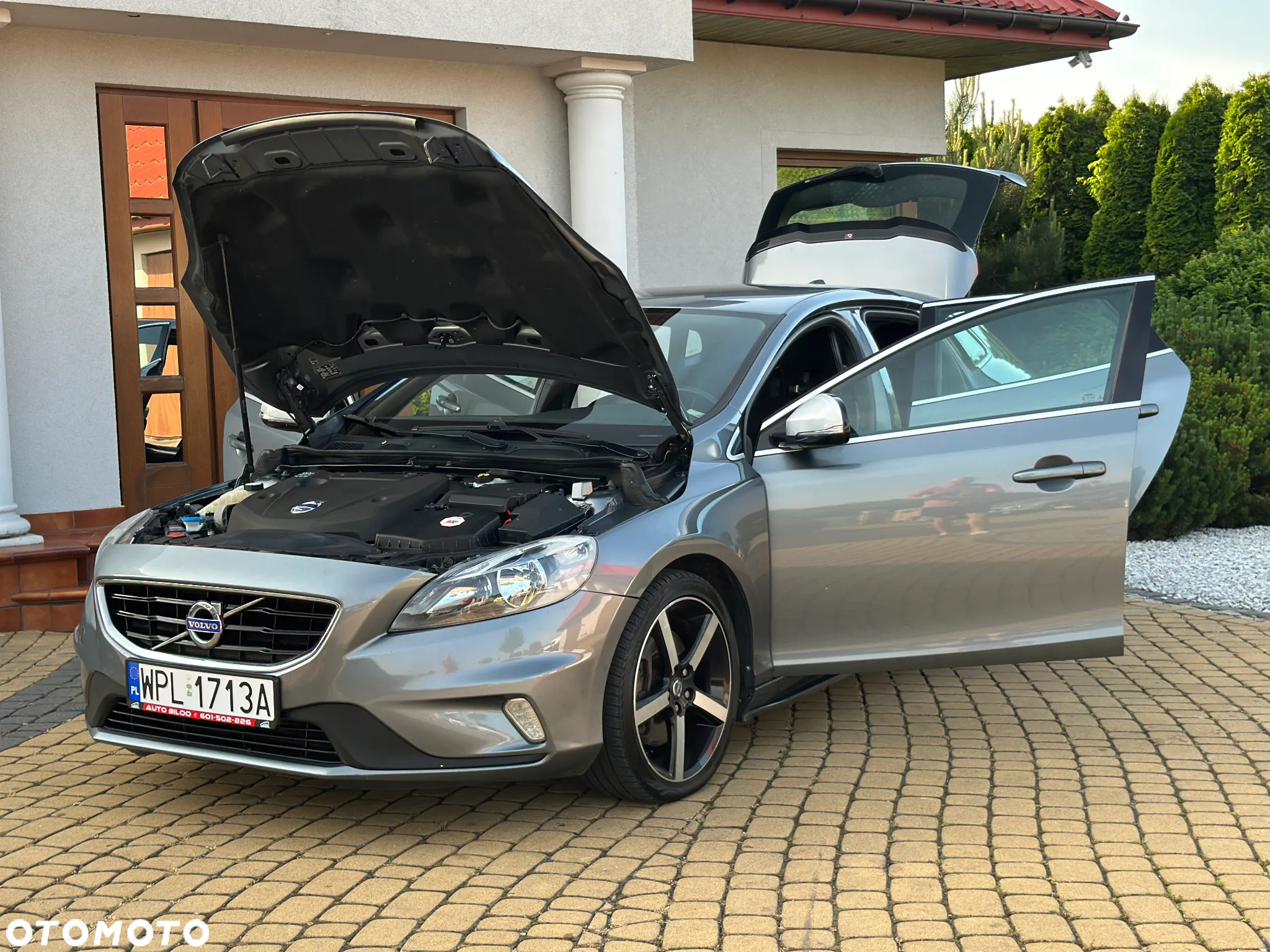 Volvo V40 D4 Drive-E R-Design Summum - 31