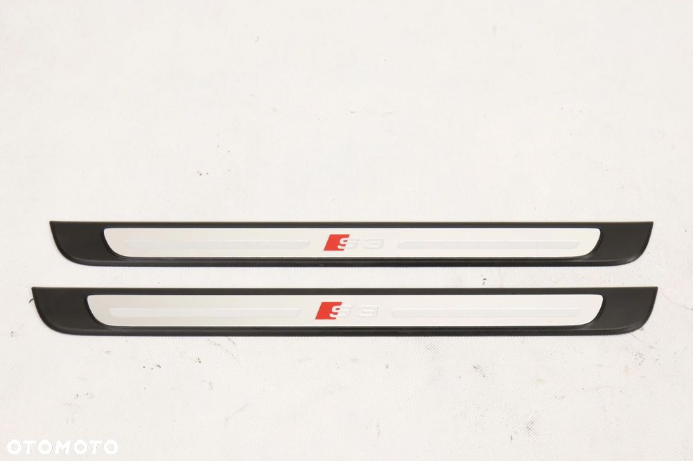 Audi A3 S3 listwa progowa 8V4853491D