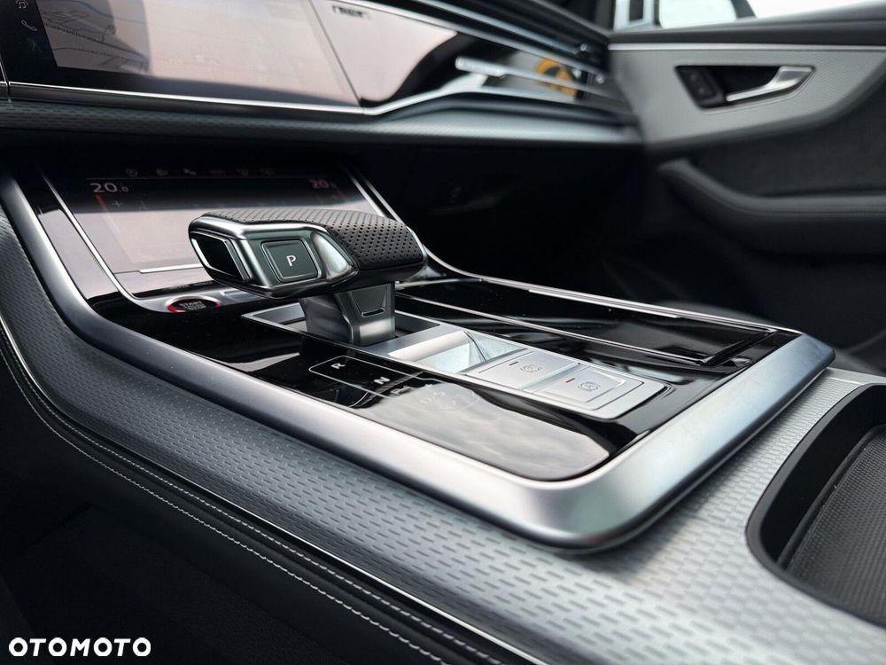 Audi SQ8 TFSI Quattro Tiptronic - 24