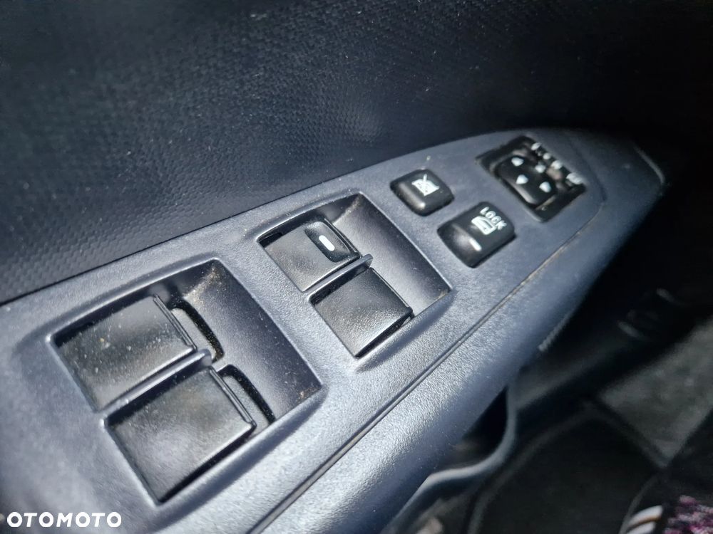 Peugeot 4007 7-Sitzer Sport - 7