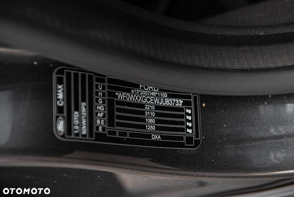 Ford Grand C-MAX - 40