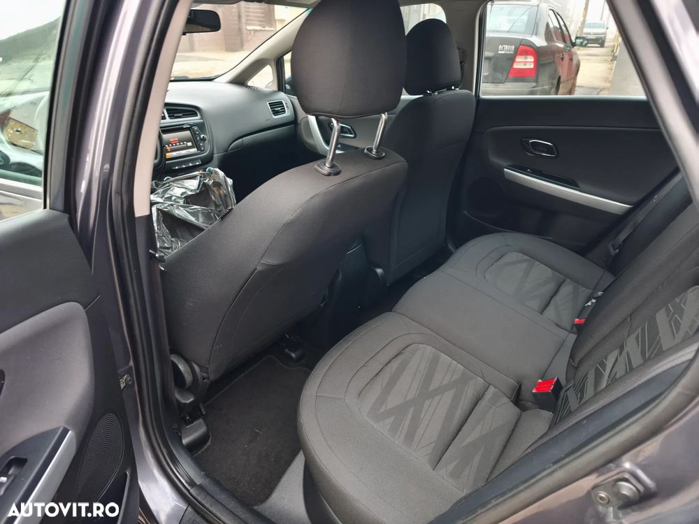 Kia Ceed 1.6 CRDi 128 ISG SW Platinum Edition - 9