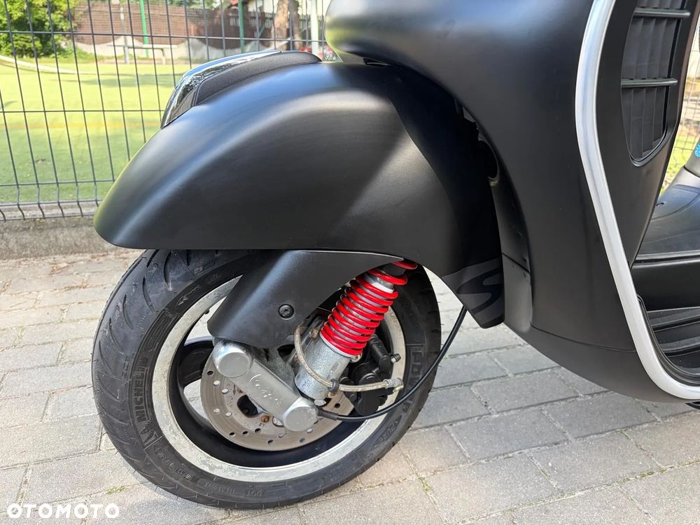 Vespa GTS - 23