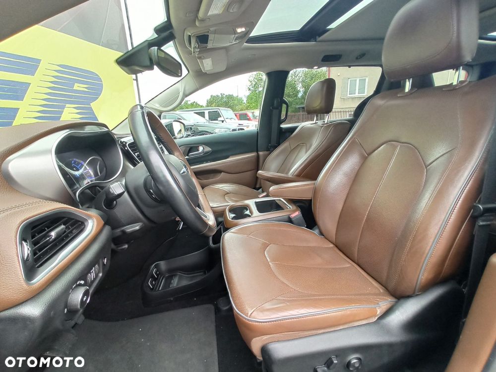 Chrysler Pacifica - 7