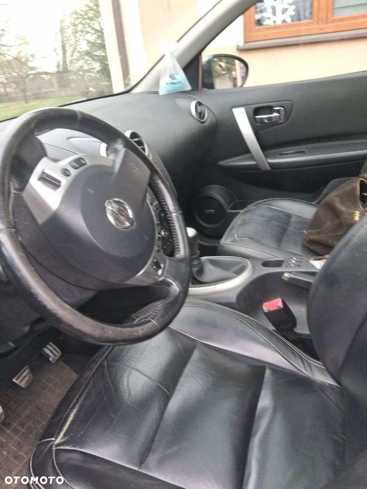 Nissan Qashqai 1.6 dCi DPF tekna - 5