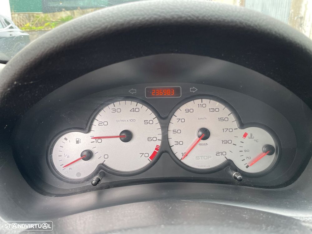 Peugeot 206 - 11