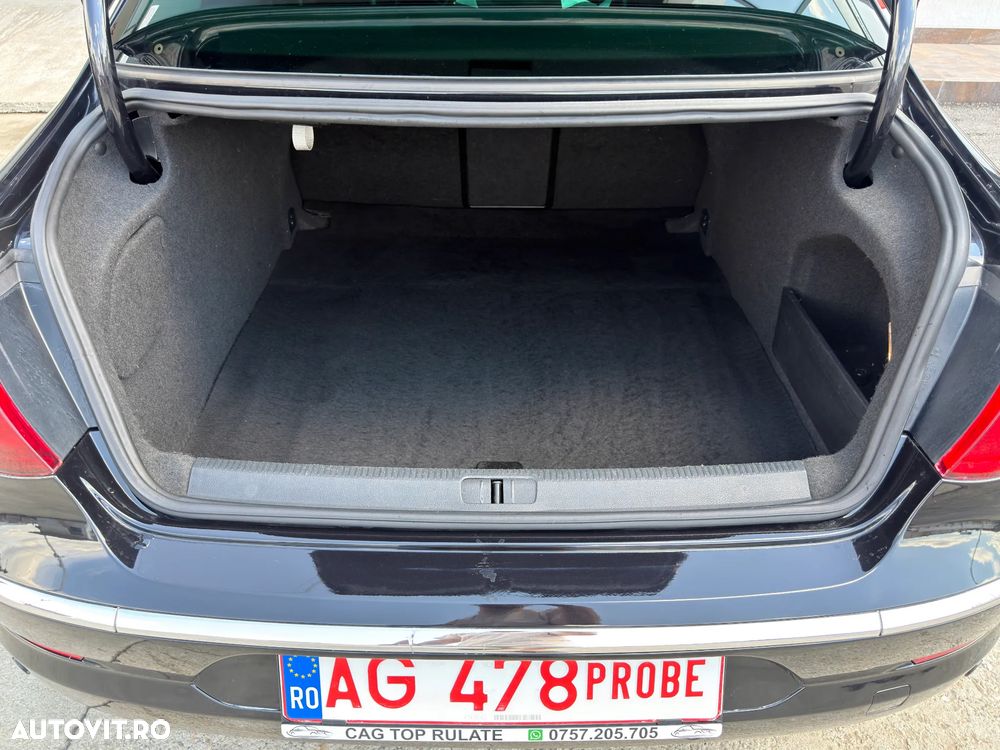 Volkswagen Passat 2.0 TDI DPF R-Line Edition - 18