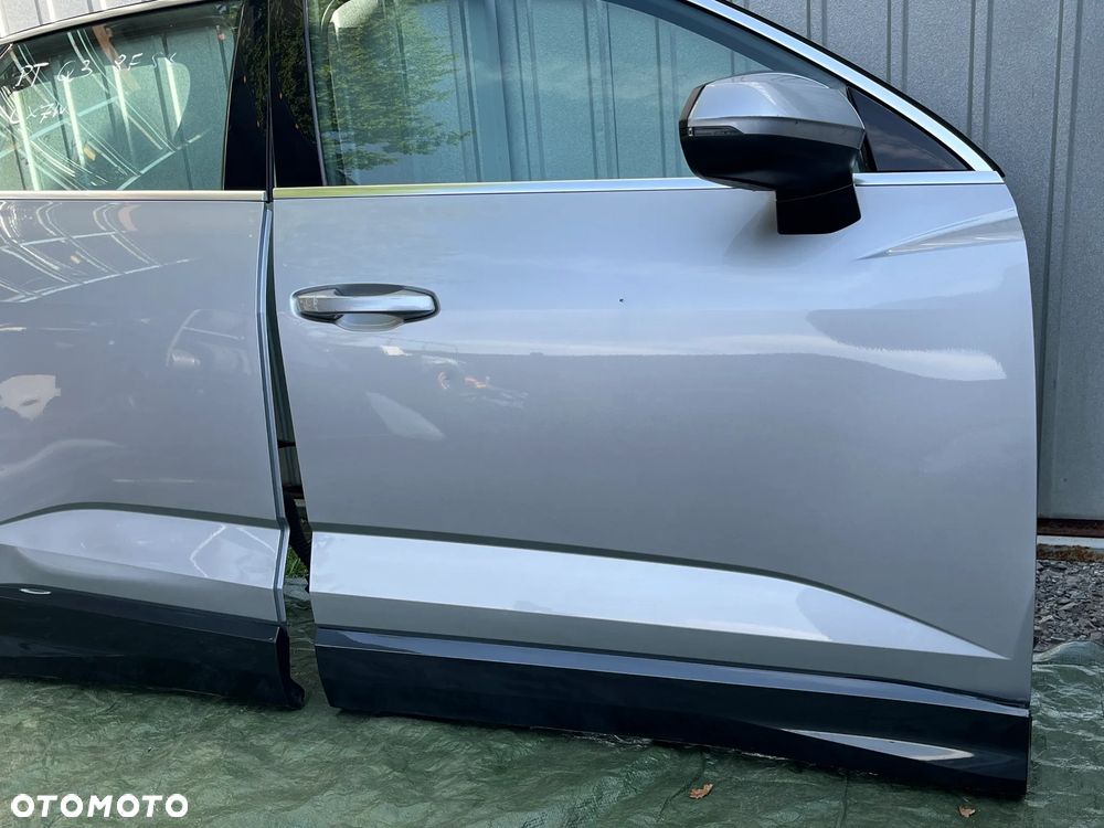 AUDI Q3 83A 83F SPORTBACK LX7W DRZWI PRAWE PRAWY PRZÓD PRAWY TYŁ  !! - 2