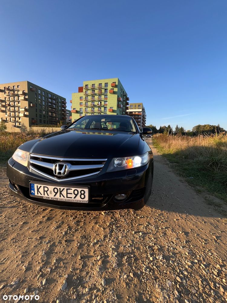 Honda Accord 2.0 Executive - 18