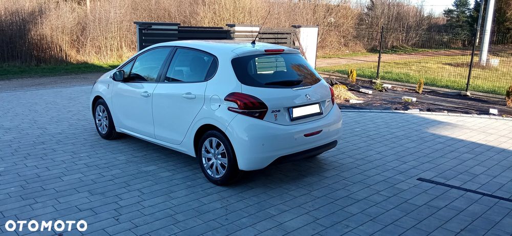 Peugeot 208 - 7