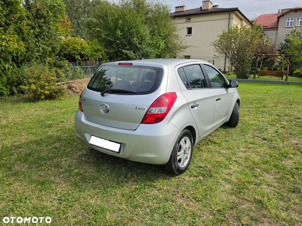 Hyundai i20 1.2 FIFA WM Edition - 16