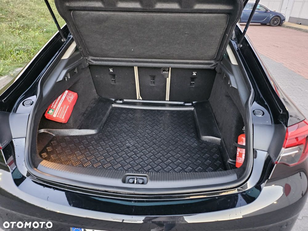 Opel Insignia 2.0 T 4x4 Innovation S&S - 12