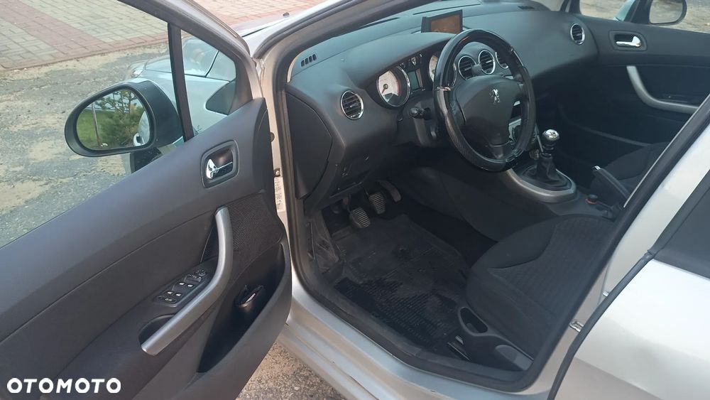 Peugeot 308 HDi FAP 135 Platinum - 9