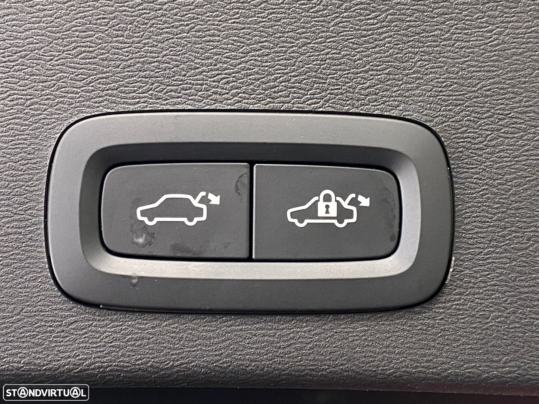 Volvo XC 40 1.5 T4 PHEV Plus Dark - 22