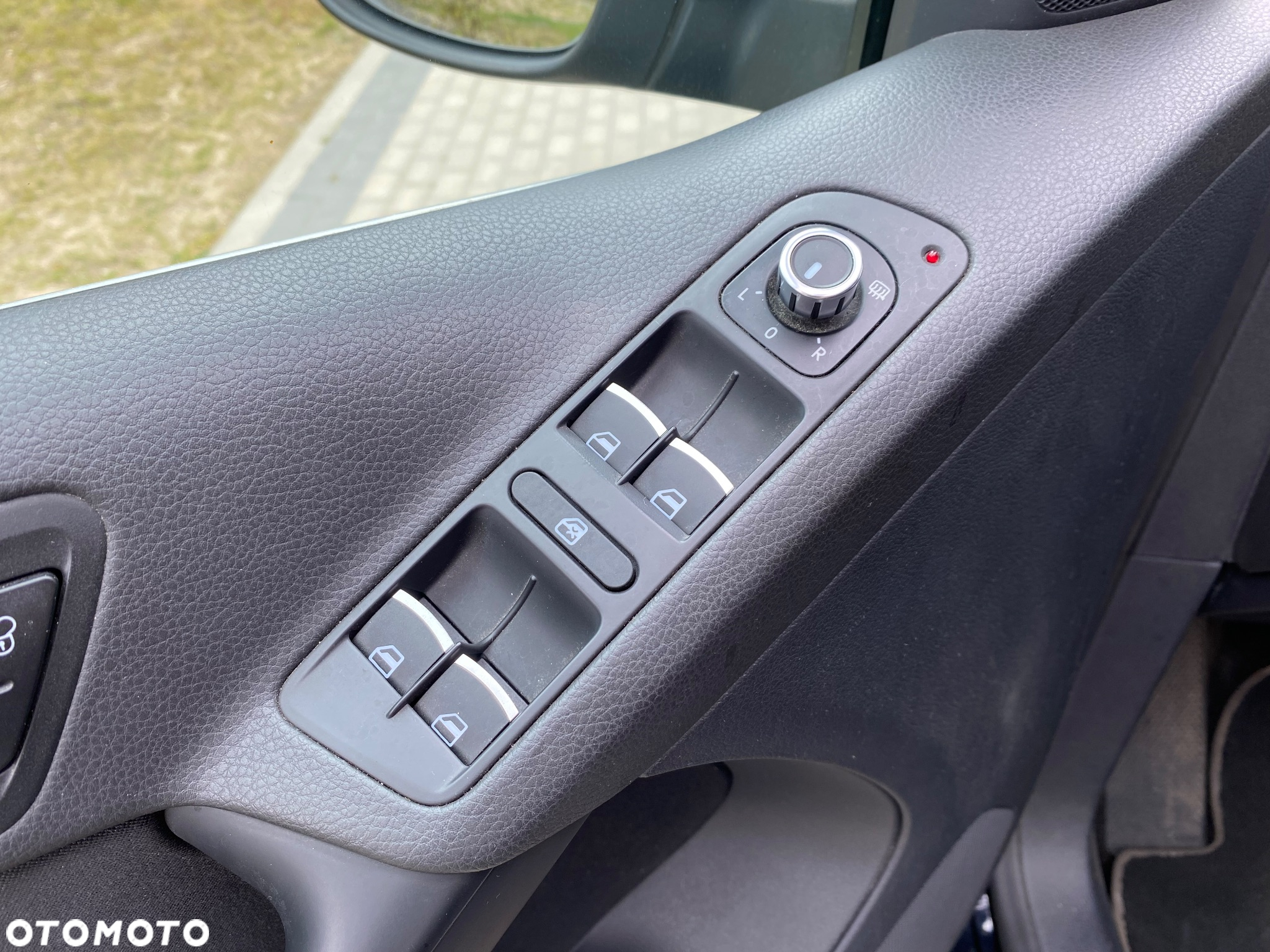 Volkswagen Tiguan 2.0 TDI DPF BlueMotion Technology Exclusive - 6