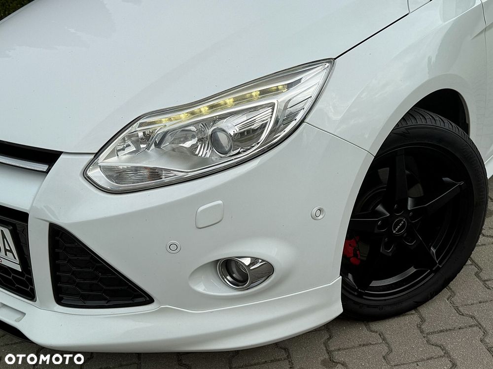 Ford Focus 1.6 EcoBoost Titanium - 29