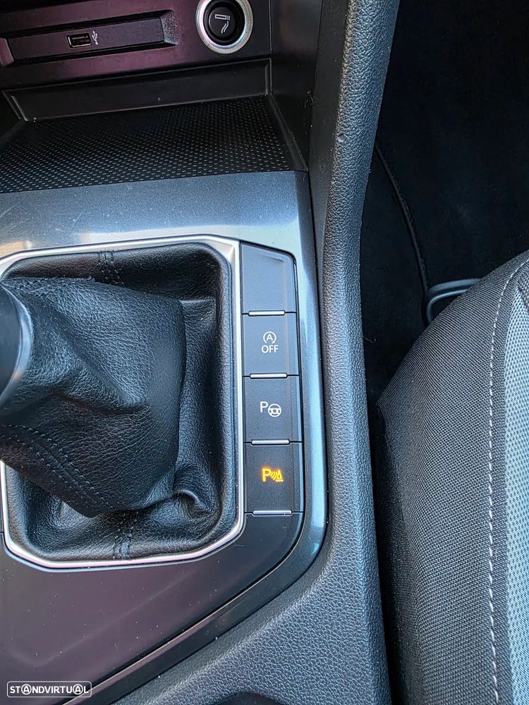 VW Tiguan 1.5 TSI Confortline - 40