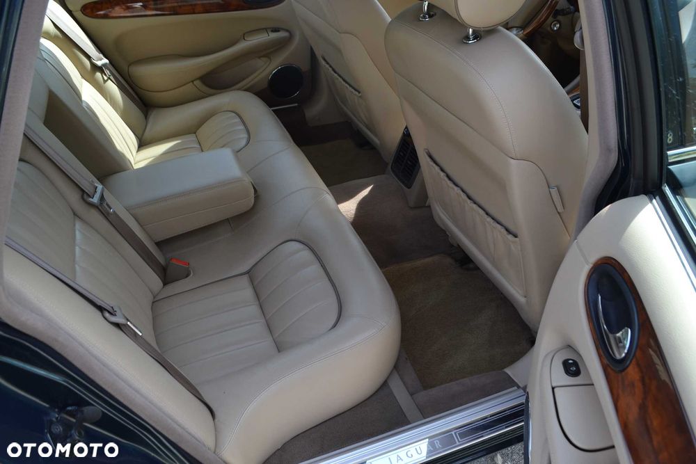Jaguar XJ - 6