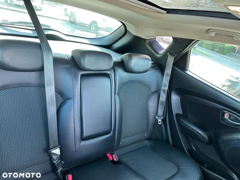 Hyundai ix35 1.6 2WD blue Style - 16