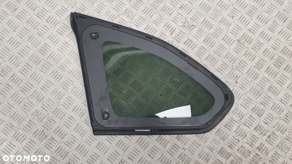 bmw x1 f48 szyba karoseryjna prawa tylna tył 7406868 - 3