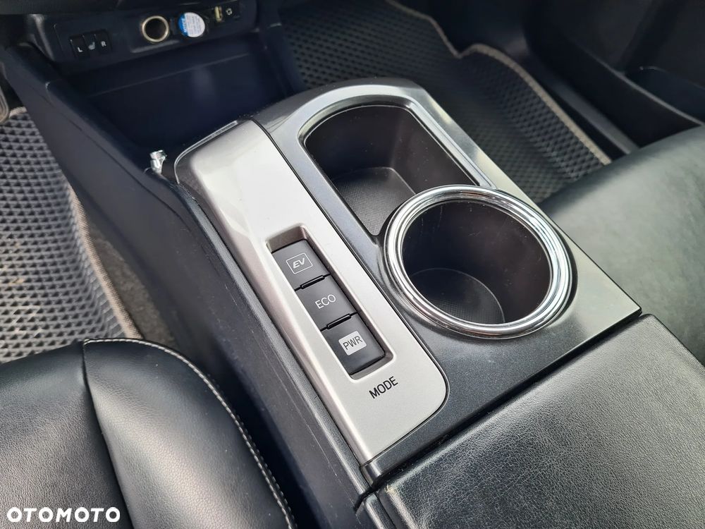 Toyota Prius+ (Hybrid) Executive - 23