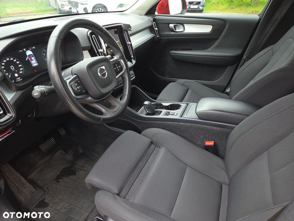Volvo XC 40 T3 Momentum Pro - 9