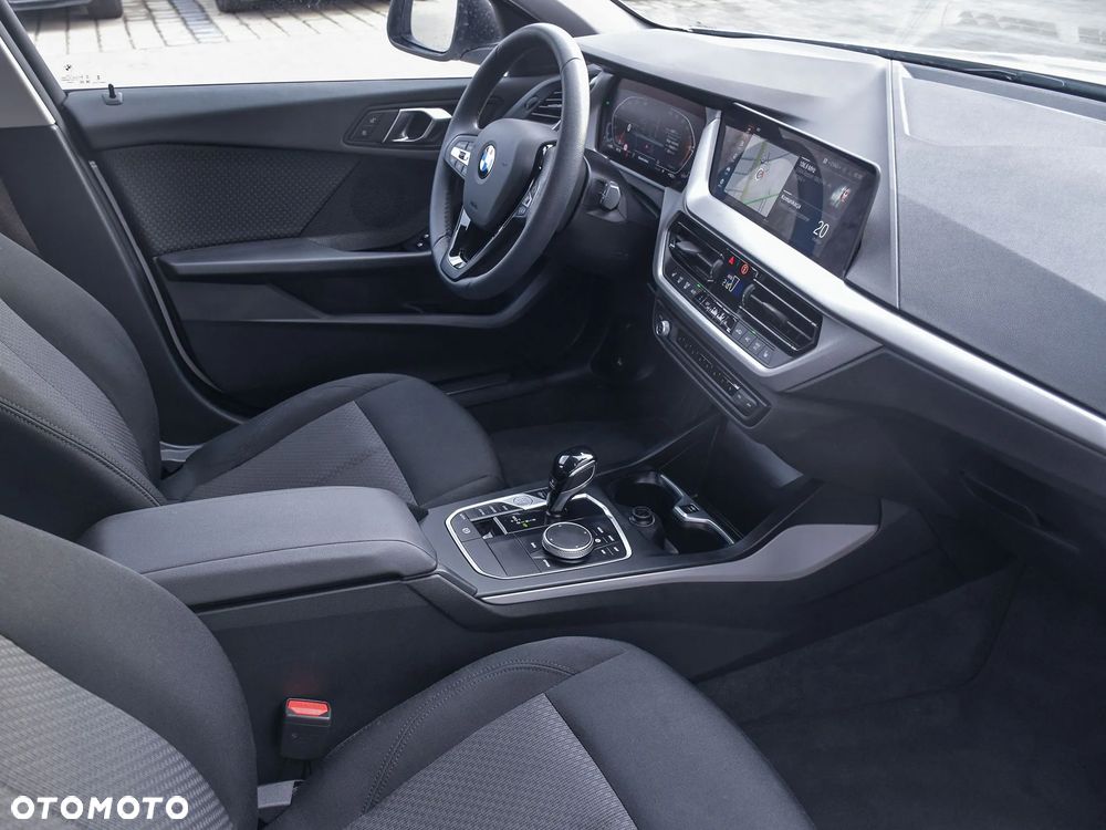 BMW Seria 1 118i Advantage - 32